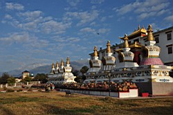 Буддийский храм на рассвете 